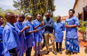 Dr. Yvan Butera yashimangiye ikoreshwa ry’ikoranabuhanga mu buvuzi no kurwanya inzoga zitemewe mu Ntara y’Iburasirazuba