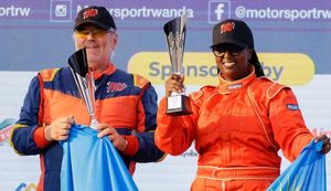 Isheja Sandrine, Queen Kalimpinya na Miss Mutesi Kayibanda Aurore bagiye kwitabira isiganwa ry’ imodoka.