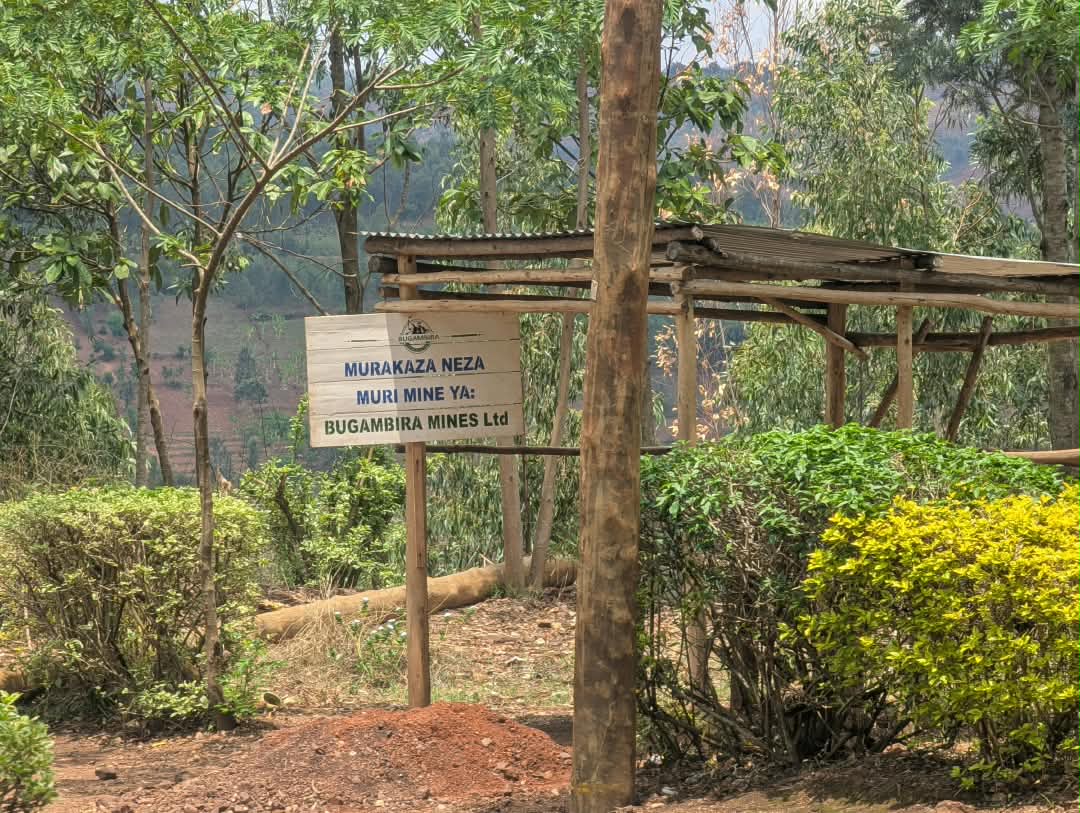 Kayonza: Abantu babiri bagwiriwe n’ ikirombe barapfa